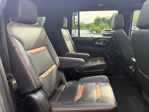 Used 2023 GMC Yukon XL AT4 w/ Technology Package AWD/4WD image 21