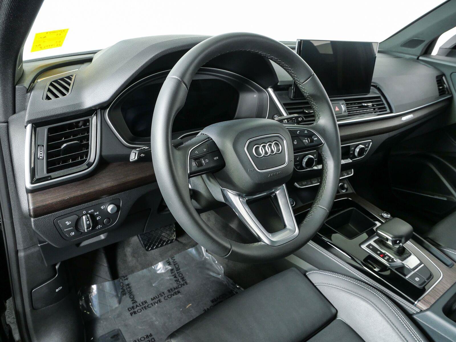 Used 2023 Audi Q5 2.0T Prestige w/ Prestige Package AWD/4WD image 4