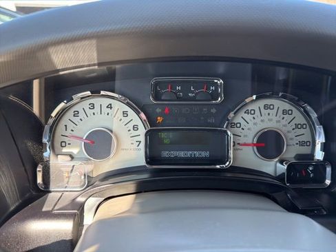 Used 2013 Ford Expedition Limited image 19