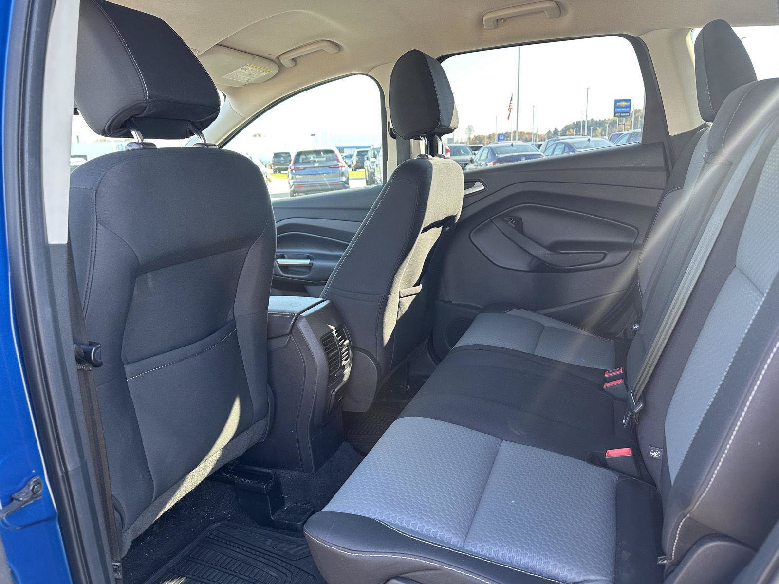 Used 2017 Ford Escape SE w/ Equipment Group 201A FWD image 17