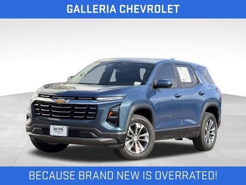 Used 2025 Chevrolet Equinox LT w/ Safety and Technology Package FWD image 1