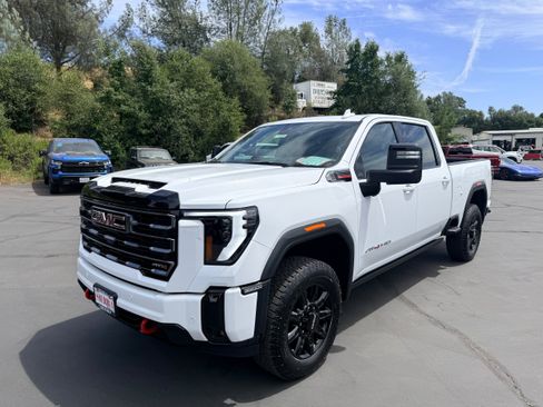 New 2026 GMC Sierra 2500 AT4 AWD/4WD image 1