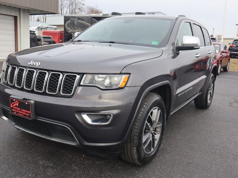 Used 2018 Jeep Grand Cherokee Limited image 20