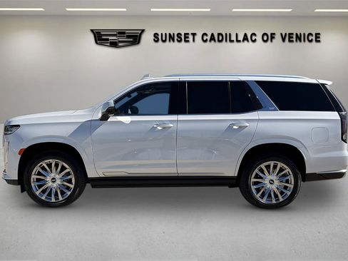 Certified 2022 Cadillac Escalade Premium Luxury w/ Performance Package image 6