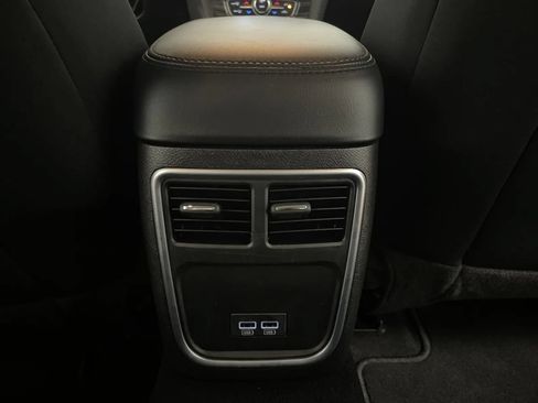 Used 2022 Chrysler 300 Touring AWD/4WD image 28