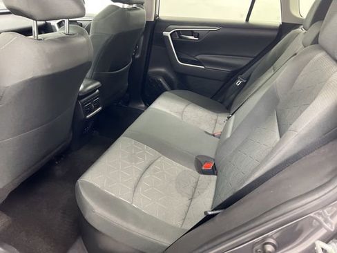 Used 2022 Toyota RAV4 XLE w/ Convenience Package image 11