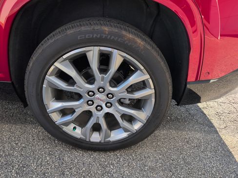 Used 2025 GMC Acadia Denali w/ Super Cruise Package FWD image 5