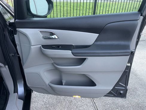 Used 2016 Honda Odyssey SE image 24