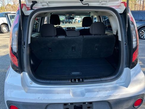 Used 2017 Kia Soul image 21