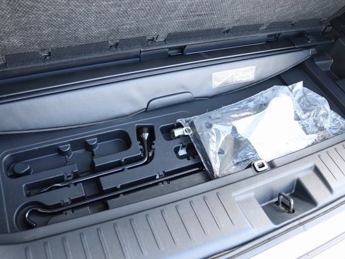 Used 2022 Toyota Highlander XSE image 26