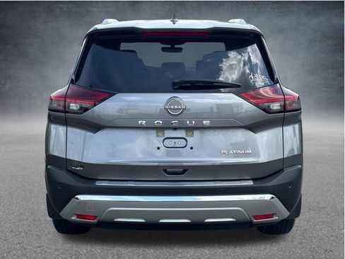 Used 2023 Nissan Rogue Platinum w/ Platinum Premium Package FWD image 9