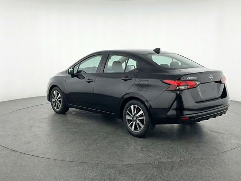 Used 2025 Nissan Versa SV image 6