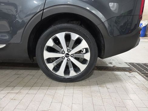 Certified 2022 Kia Telluride EX w/ EX Premium Package image 15