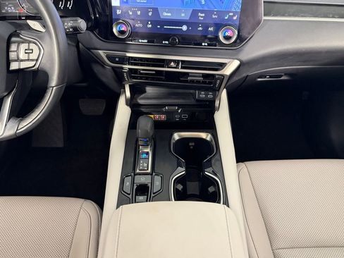 Used 2024 Lexus RX 350 Premium image 16
