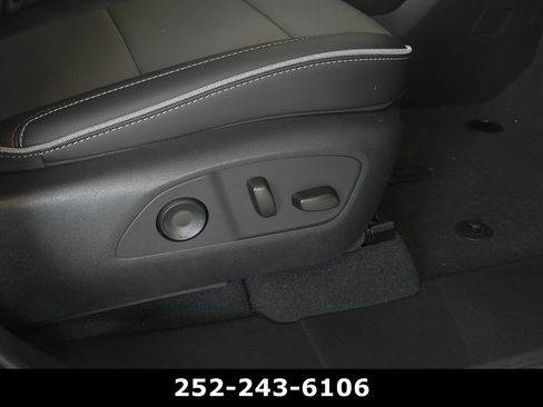Used 2026 Chevrolet Silverado EV Trail Boss AWD/4WD image 47