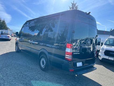 Used 2016 Mercedes-Benz Sprinter 2500 image 4