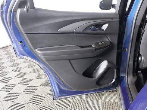 Used 2021 Chevrolet TrailBlazer LS AWD/4WD image 22