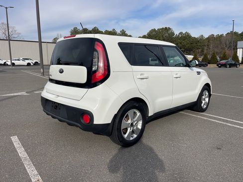 Used 2018 Kia Soul Base image 5