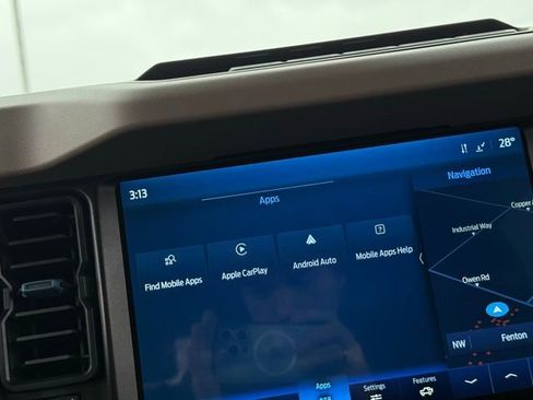 Used 2023 Ford Bronco Wildtrak image 28