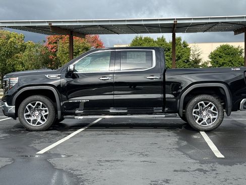 New 2026 GMC Sierra 1500 SLT image 8