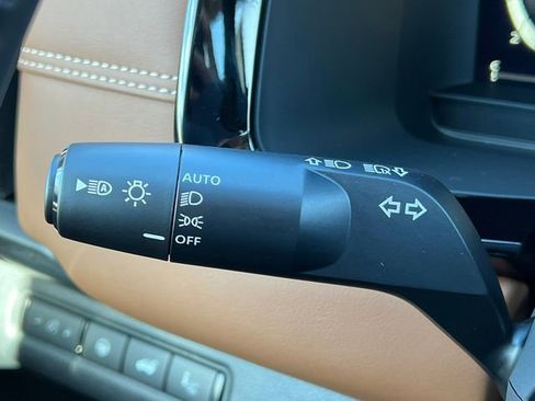 New 2026 Nissan Pathfinder Platinum image 23