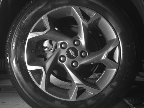 Used 2025 Chevrolet Trax LT FWD image 15