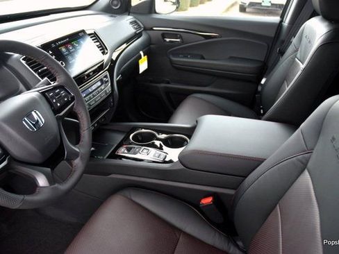 New 2026 Honda Ridgeline Black Edition image 7