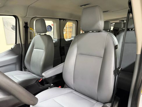 Used 2017 Ford Transit 150 XL image 37