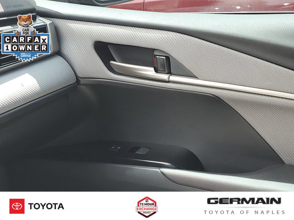 Used 2026 Toyota Camry SE FWD image 28