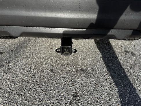 Used 2018 Nissan Rogue Sport SL w/ SL Premium Package image 13