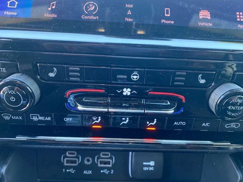 Used 2025 Jeep Grand Cherokee L Limited w/ Trailer Tow Package image 14