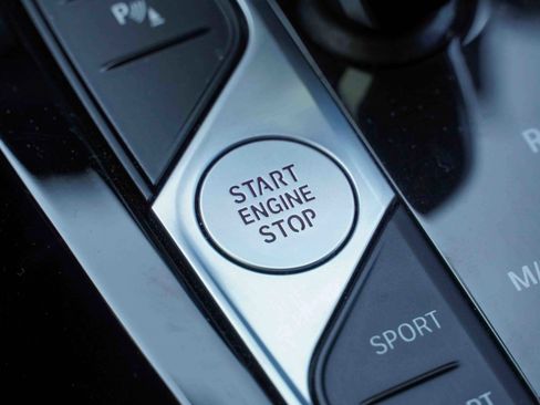 Used 2025 BMW X4 M40i image 18