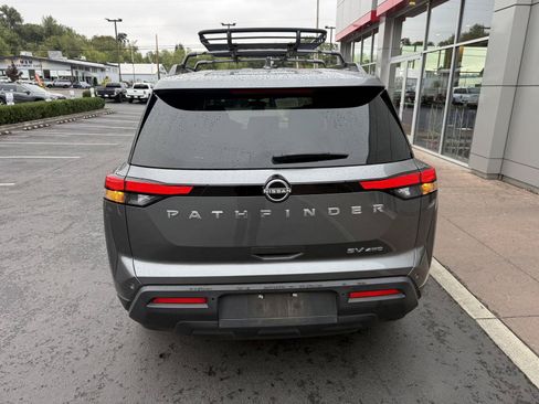 Used 2022 Nissan Pathfinder SV AWD/4WD image 4