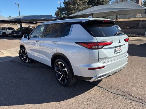 Used 2024 Mitsubishi Outlander SE Black Edition image 7