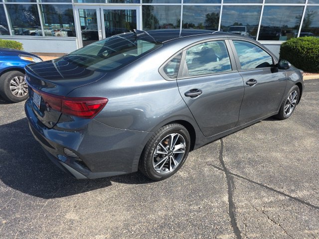 Used 2022 Kia Forte LXS FWD image 12