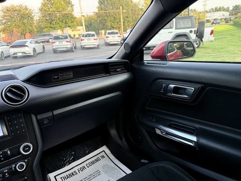 Used 2020 Ford Mustang Coupe RWD image 22