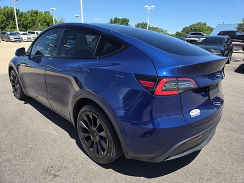 Used 2021 Tesla Model Y Long Range AWD/4WD image 5
