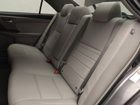 Used 2015 Toyota Camry XLE image 18