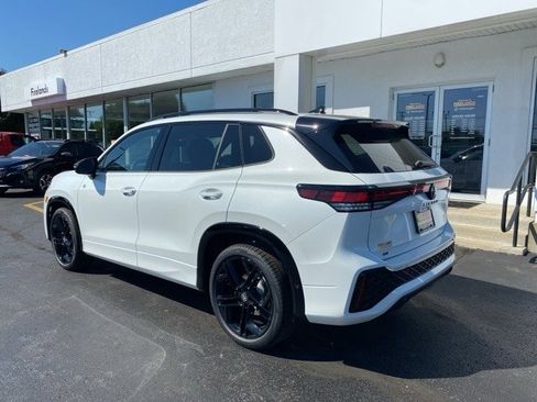 New 2025 Volkswagen Tiguan SE R-Line image 11