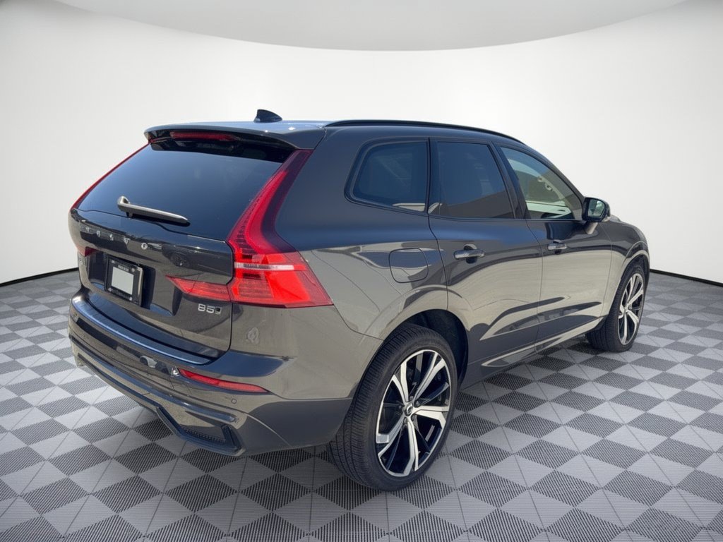 Used 2024 Volvo XC60 B5 Ultimate w/ Protection Package Premier AWD/4WD image 9