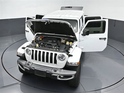 Used 2022 Jeep Wrangler Unlimited Sahara AWD/4WD image 48