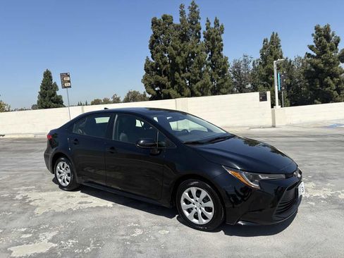 Used 2025 Toyota Corolla LE FWD image 26