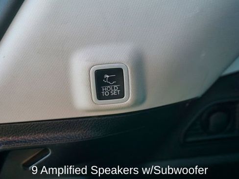 Used 2023 Jeep Grand Cherokee Limited w/ Luxury Tech Group II image 7