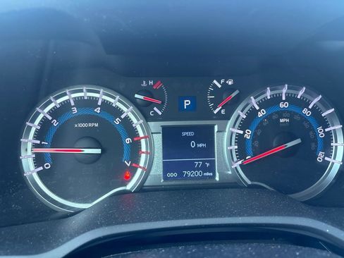 Used 2019 Toyota 4Runner SR5 RWD image 18