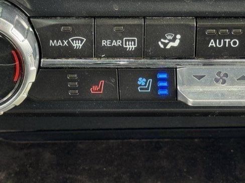 Used 2023 Ford F150 Lariat w/ Max Trailer Tow Package AWD/4WD image 12