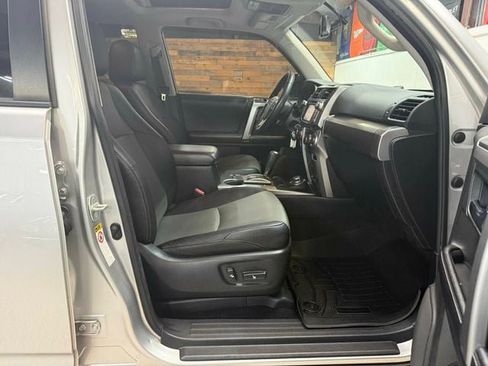 Used 2018 Toyota 4Runner SR5 Premium AWD/4WD image 35
