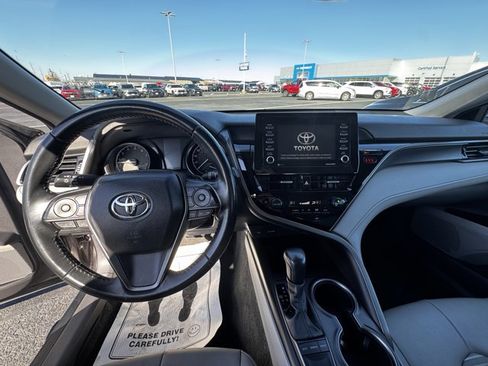 Used 2024 Toyota Camry SE w/ Convenience Package image 13