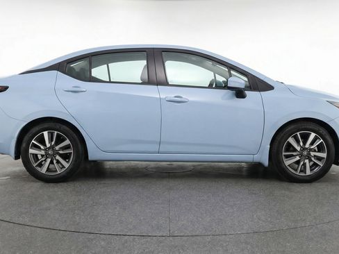 Used 2025 Nissan Versa SV image 11