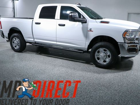 Used 2024 RAM 2500 Tradesman w/ Chrome Appearance Group AWD/4WD image 6