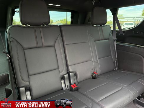 Used 2023 Chevrolet Suburban RST w/ Luxury Package AWD/4WD image 31
